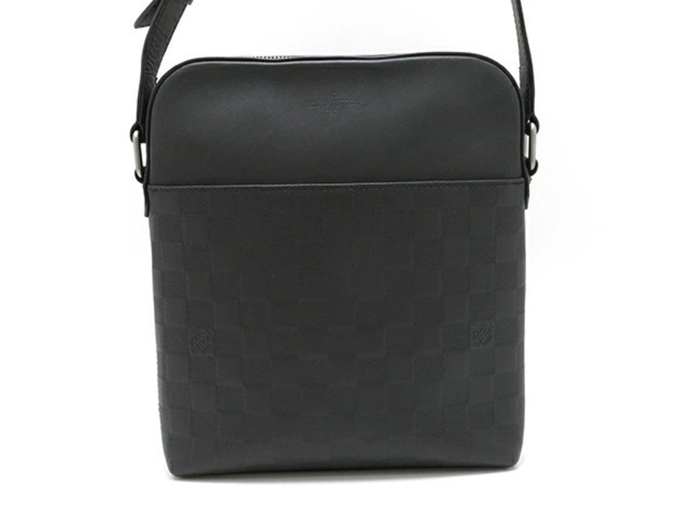 LOUIS VUITTON Shoulder Bag Pochette District Damier Infini